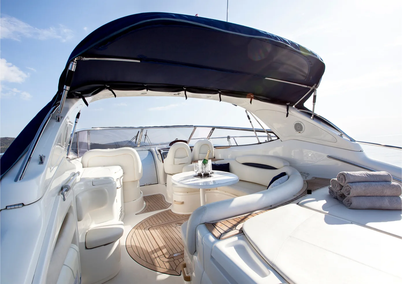 Omra Yatch